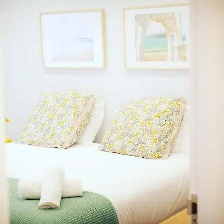 Апартаменты Lovely Zurriola Beach Apartment. Gros. *