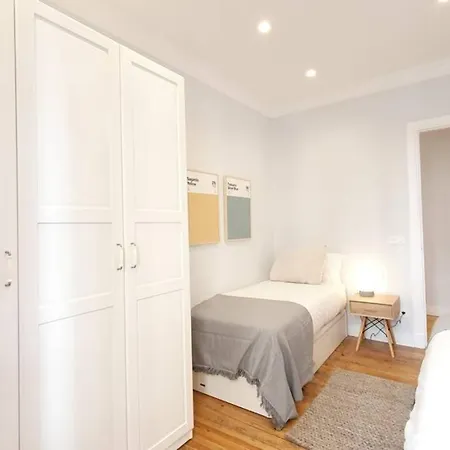 Lovely Zurriola Beach Apartment. Gros. Appartement San Sebastian