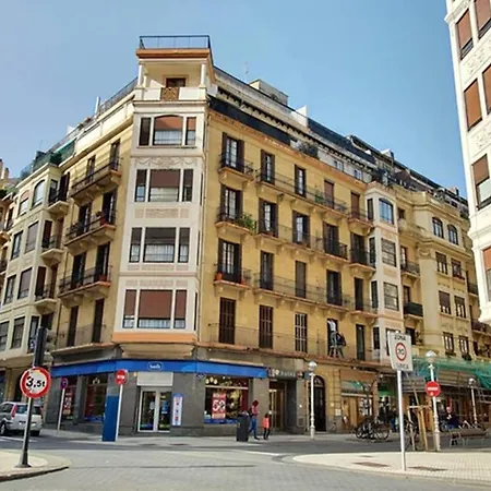 Lovely Zurriola Beach Apartment. Gros. Appartement Saint-Sébastien